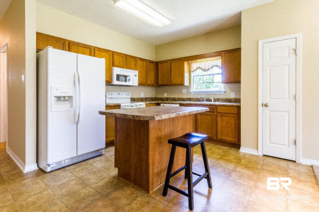 2651 South Juniper Street, Unit 300 Foley, AL 36535 - Photo 2 of 19