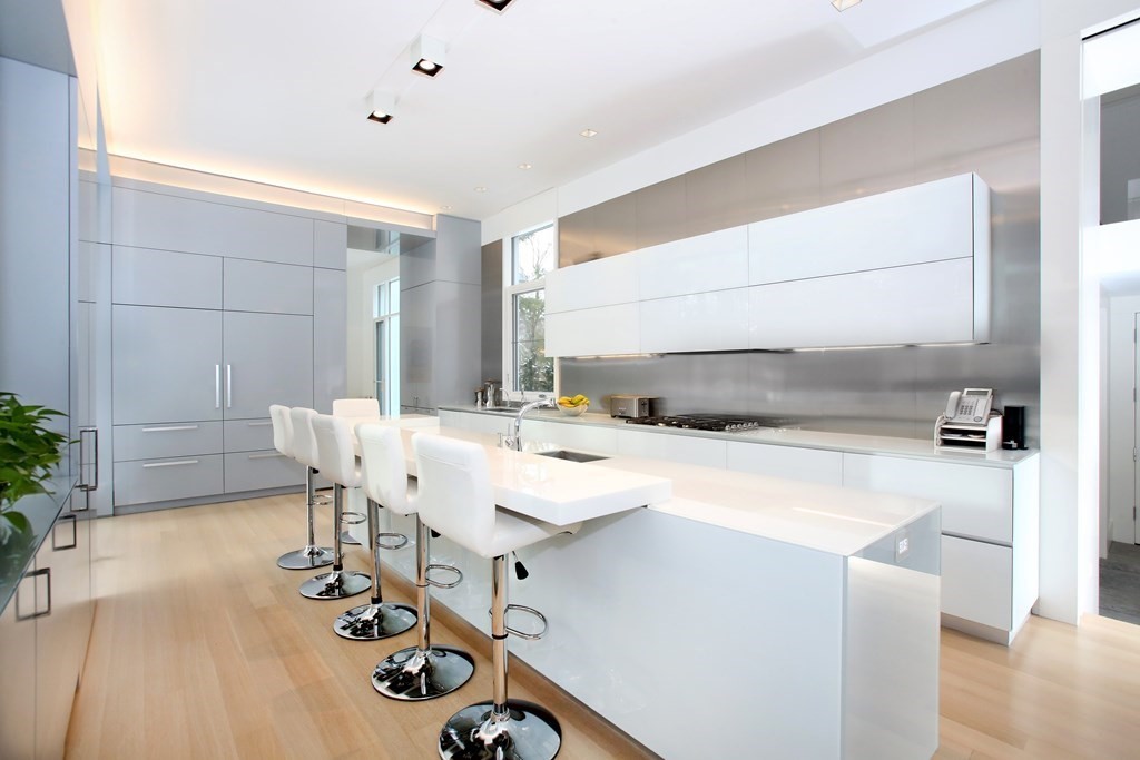 70 Possum Road Weston, MA 02493 - Photo 11 of 42