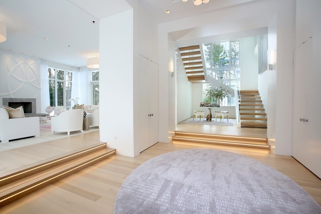 70 Possum Road Weston, MA 02493 - Photo 4 of 42