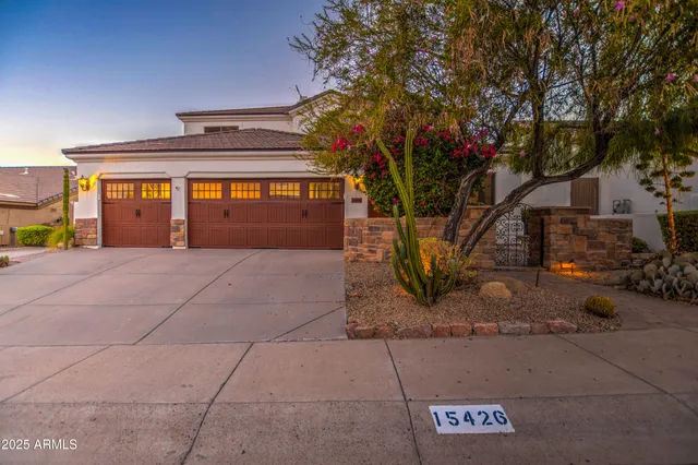 $1,069,000 | 15426 South 4th Avenue, Phoenix, AZ 85045