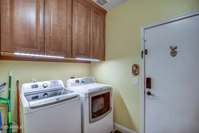 $1,069,000 | 15426 South 4th Avenue, Phoenix, AZ 85045