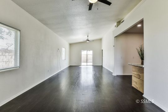 204 South Sunland Street Ridgecrest, CA 93555 - Photo 3 of 29 Gallery Image 3