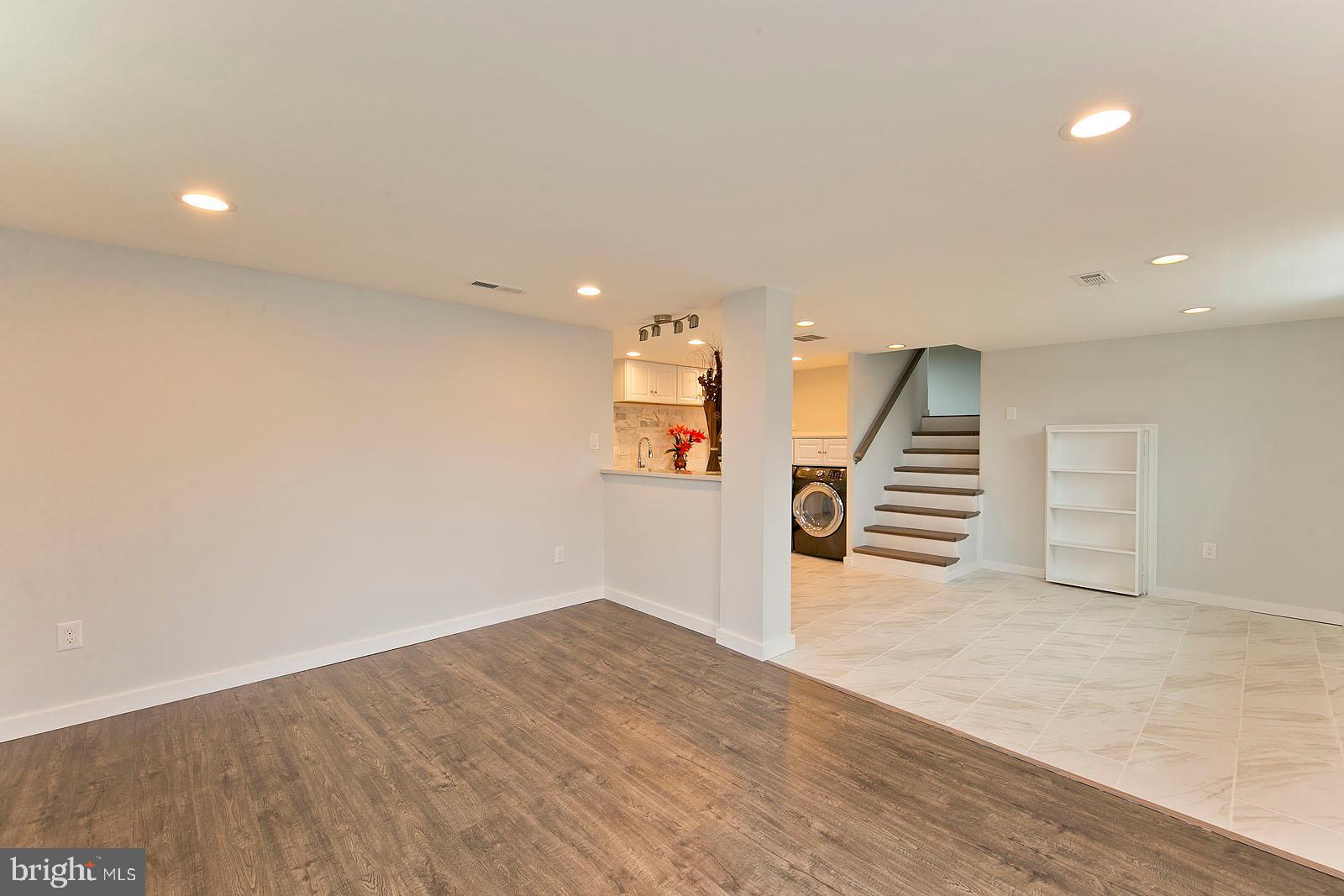 222 Springdale Road Winchester, VA 22602 - Photo 35 of 44 livingroom/dining area