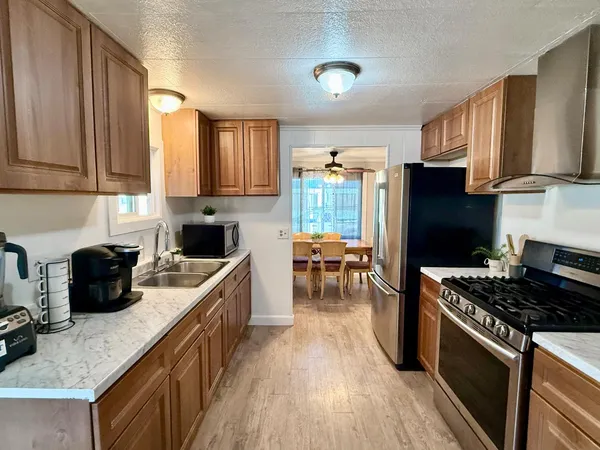 $114,990 | 7549 Loma Rio Lane, North Highlands, CA 95660