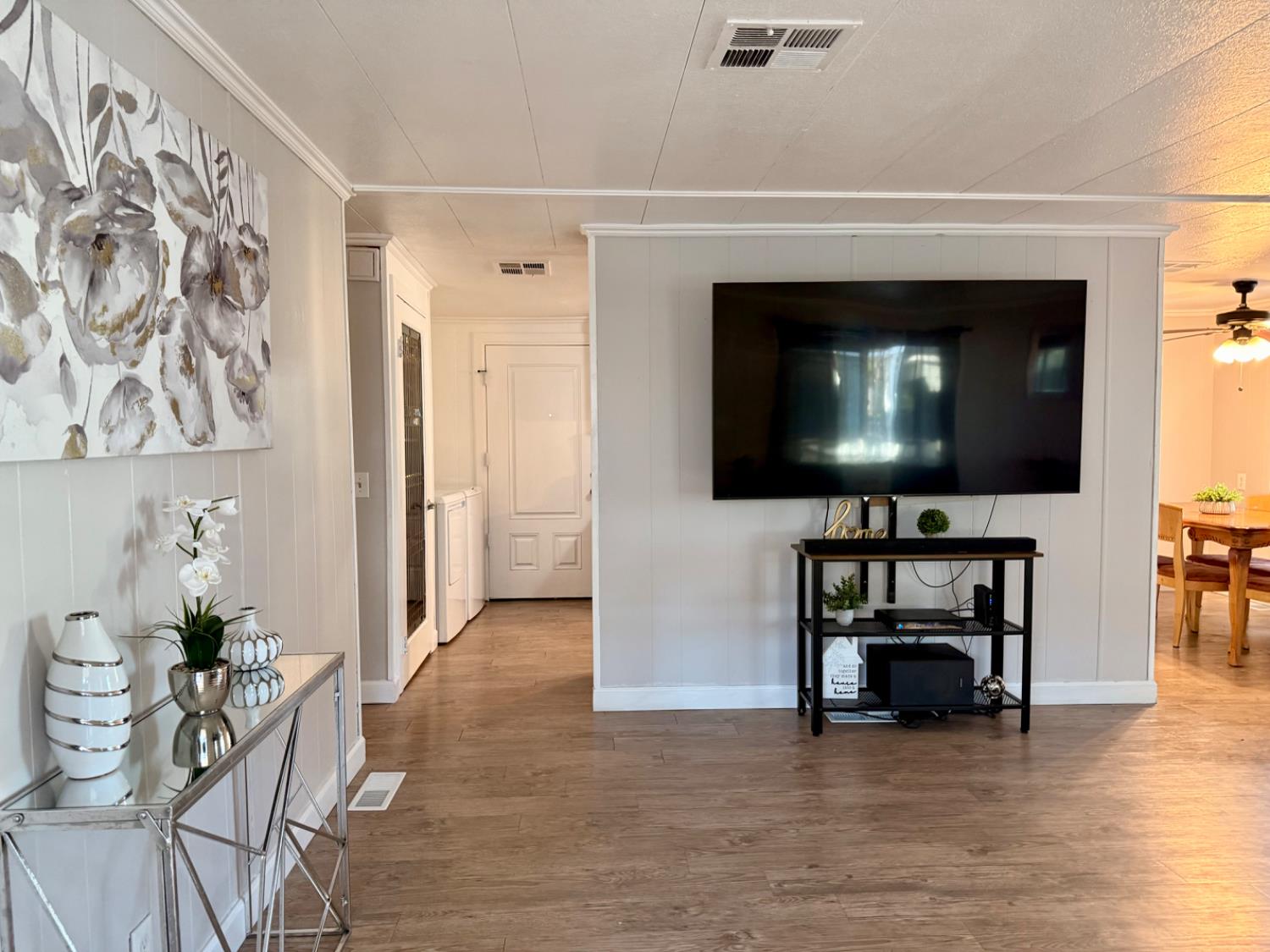 7549 Loma Rio Lane North Highlands, CA 95660 - Photo 3 of 48