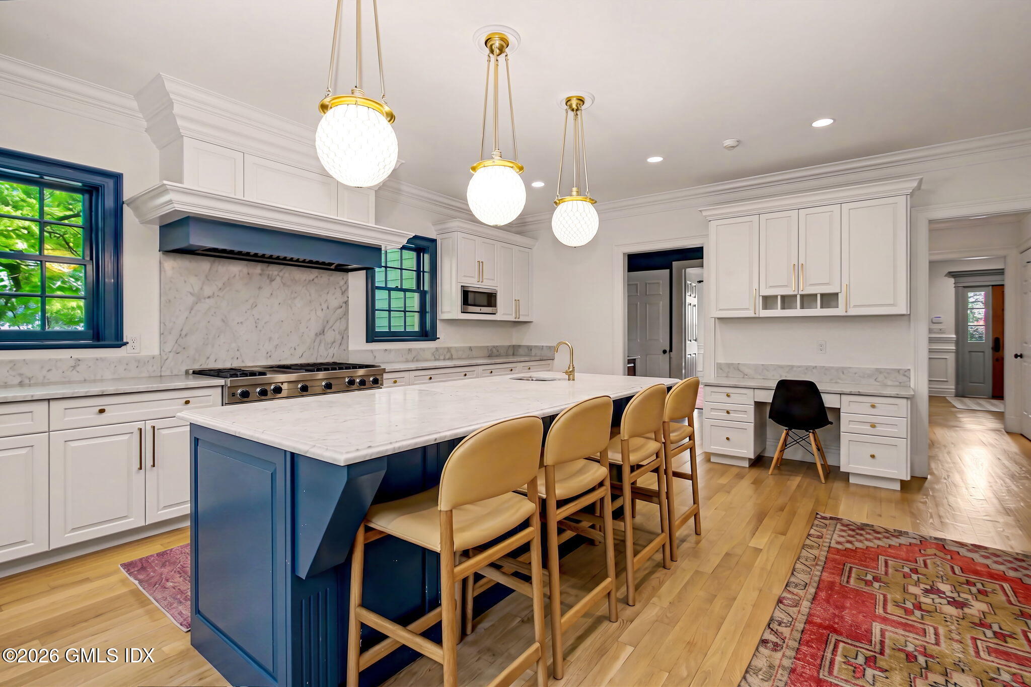 42 Breezemont Avenue Riverside, CT 06878 - Photo 8 of 25 Gourmet Kitchen with Butlers Pantry