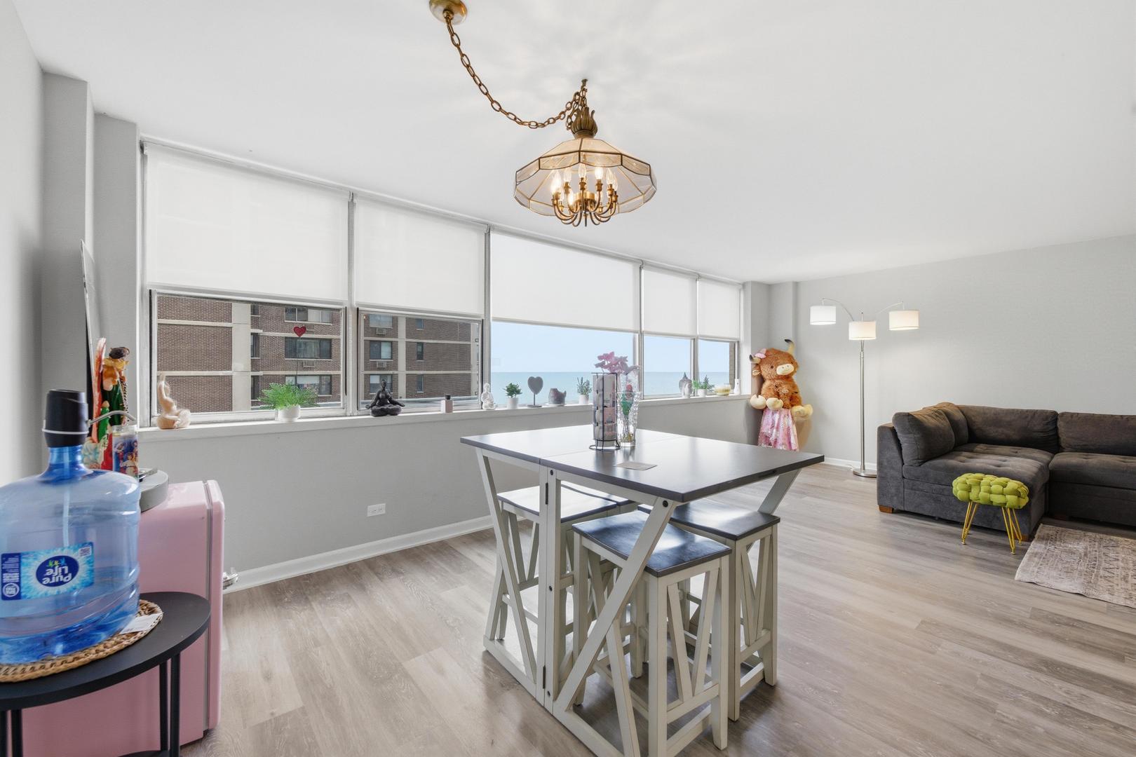 6301 North Sheridan Road, Unit 6E Chicago, IL 60660 - Photo 16 of 40 Gallery Image 16