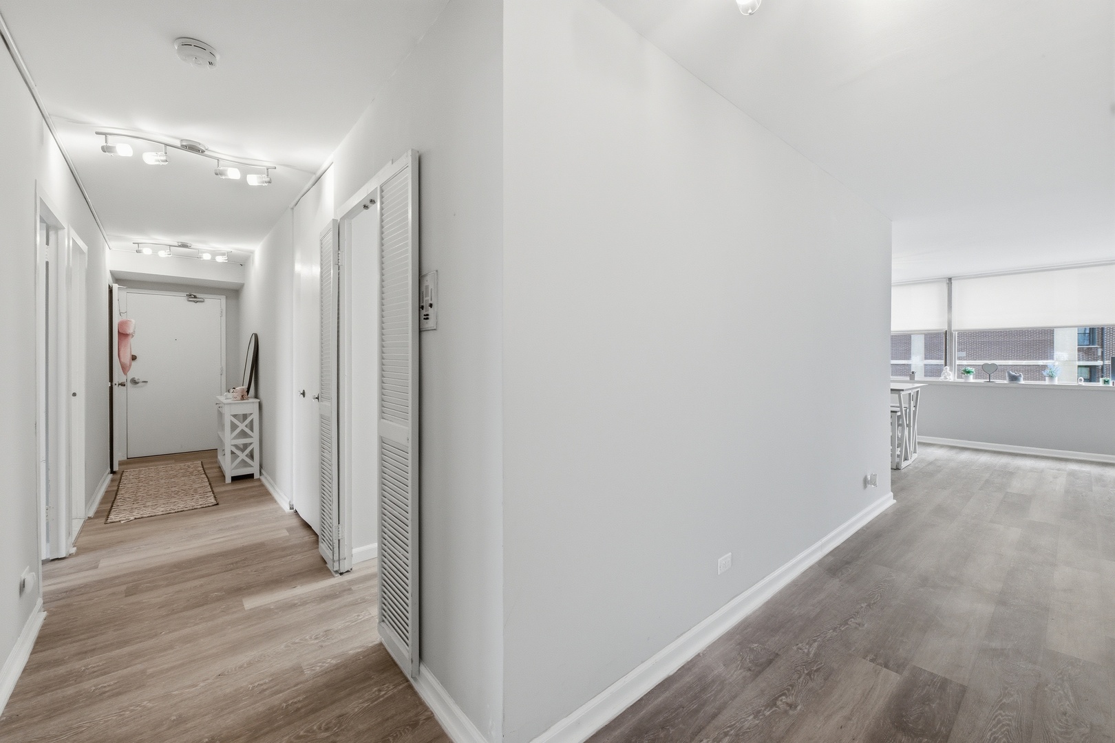 6301 North Sheridan Road, Unit 6E Chicago, IL 60660 - Photo 19 of 40 Gallery Image 19