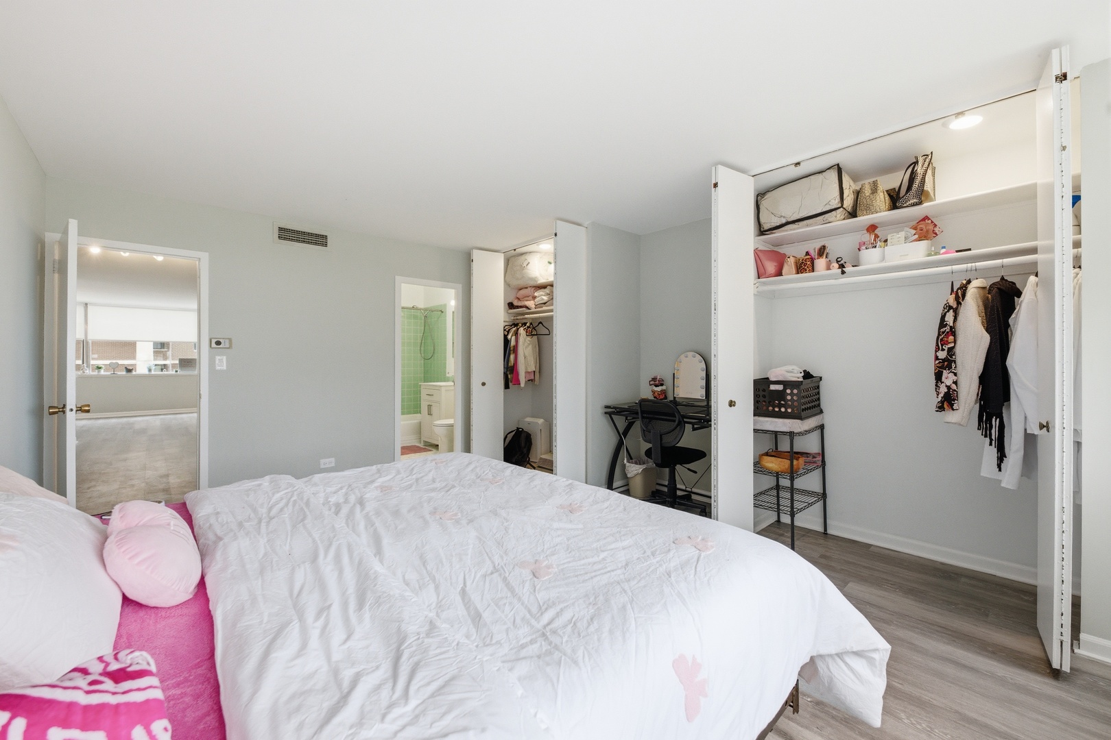 6301 North Sheridan Road, Unit 6E Chicago, IL 60660 - Photo 22 of 40 Gallery Image 22
