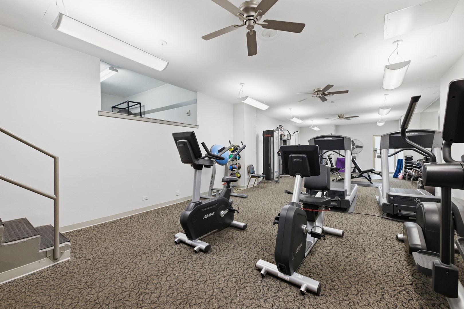 6301 North Sheridan Road, Unit 6E Chicago, IL 60660 - Photo 31 of 40 Gallery Image 31