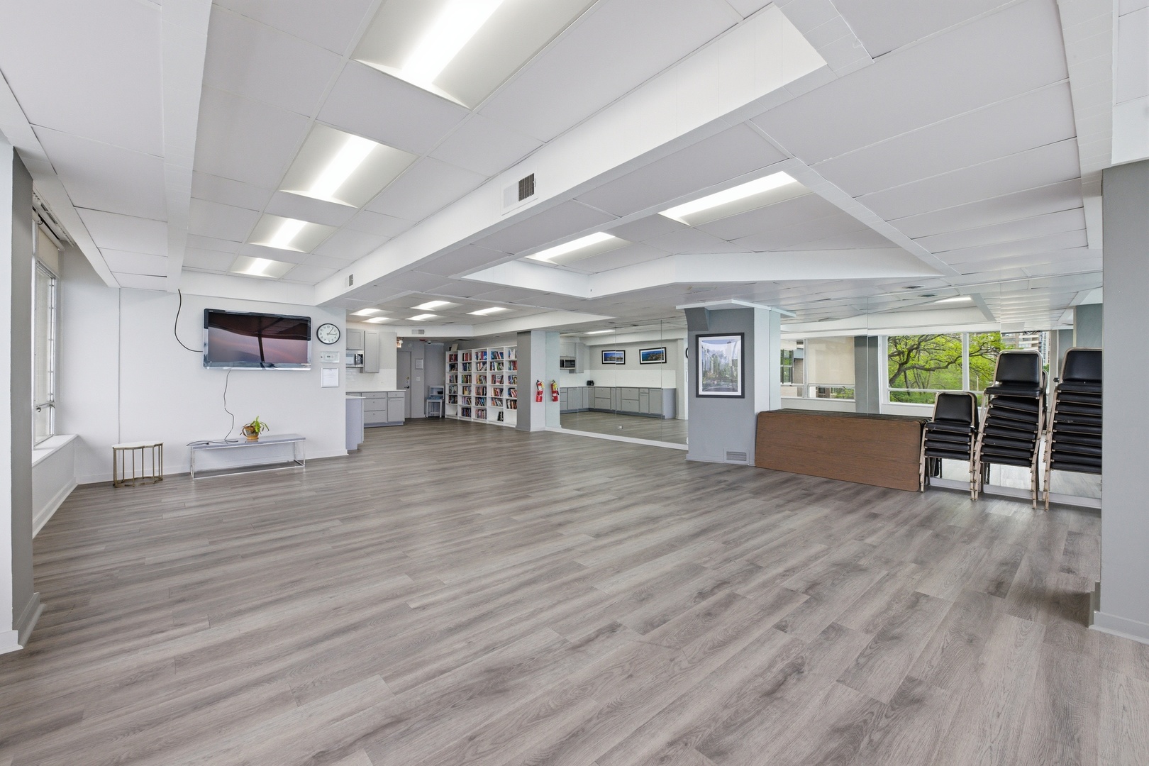 6301 North Sheridan Road, Unit 6E Chicago, IL 60660 - Photo 7 of 40 Gallery Image 7