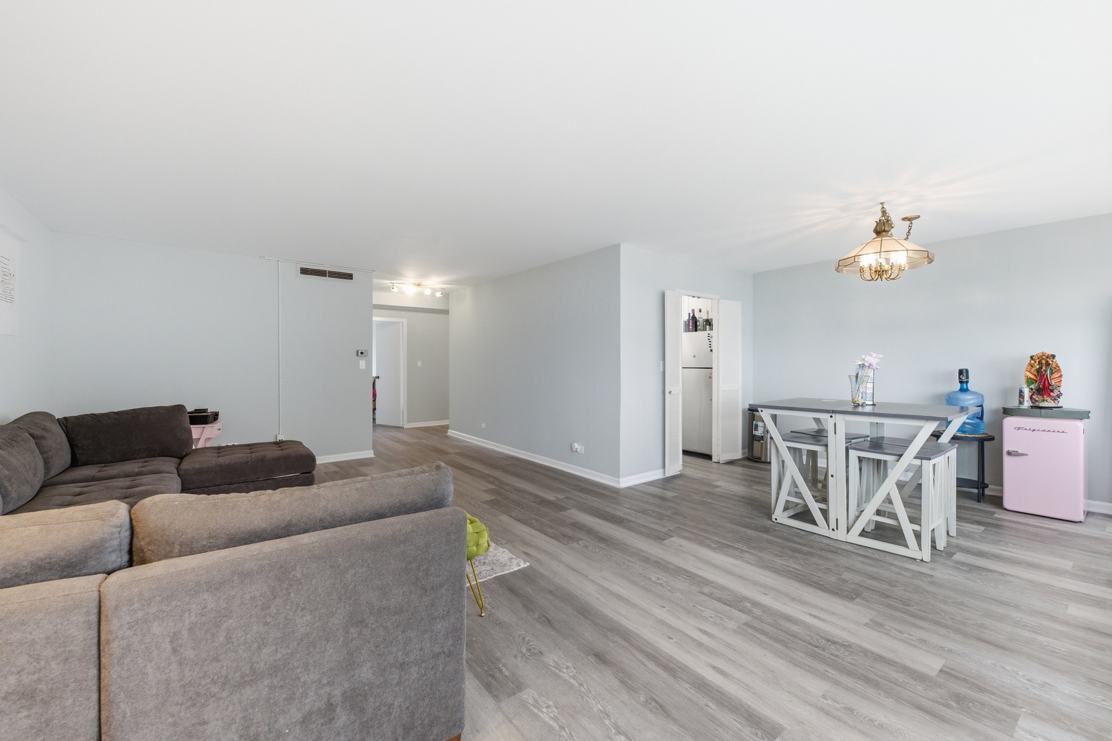 6301 North Sheridan Road, Unit 6E Chicago, IL 60660 - Photo 10 of 40 Gallery Image 10