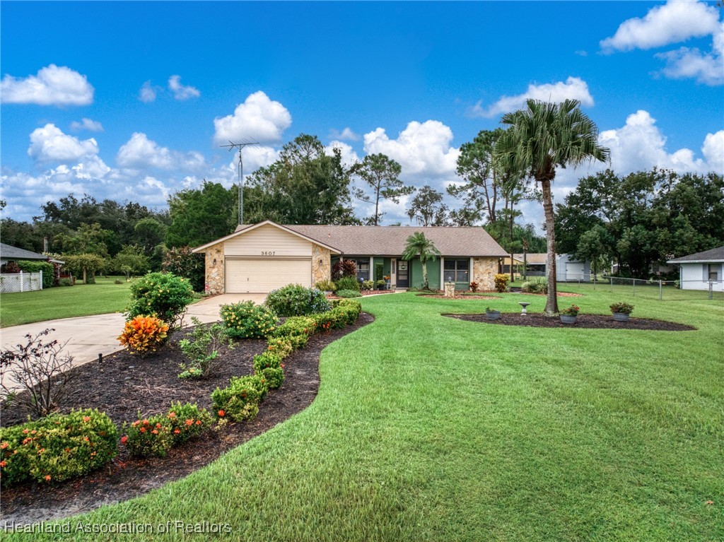 3607 Divot Road Sebring, FL 33872 - Photo 1 of 50 Gallery Image 1