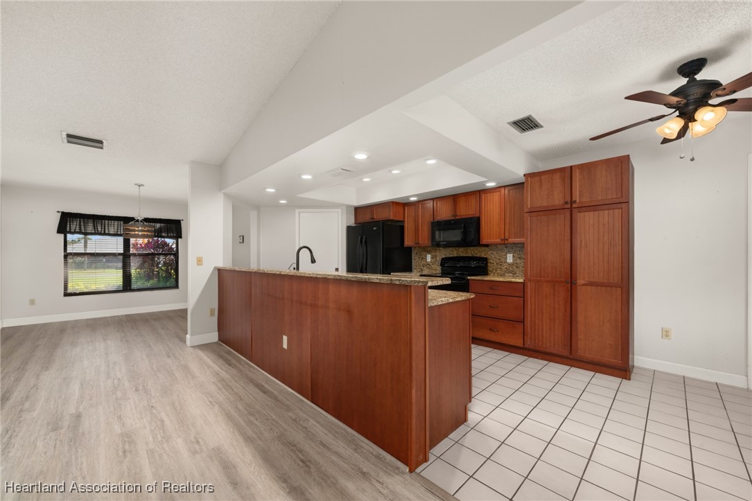 3607 Divot Road Sebring, FL 33872 - Photo 11 of 50 Gallery Image 11