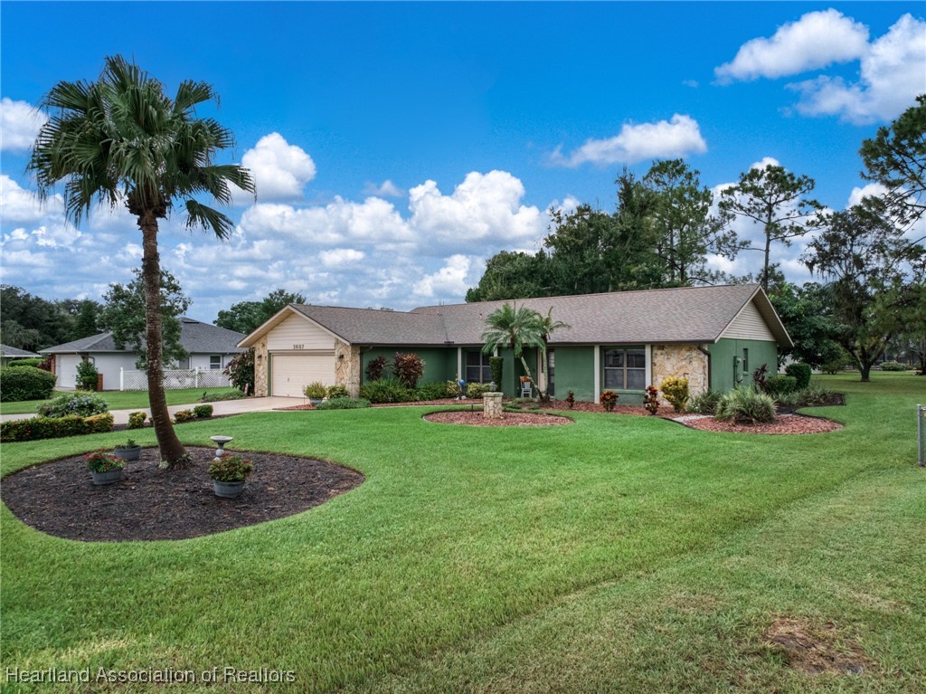 3607 Divot Road Sebring, FL 33872 - Photo 4 of 50 Gallery Image 4