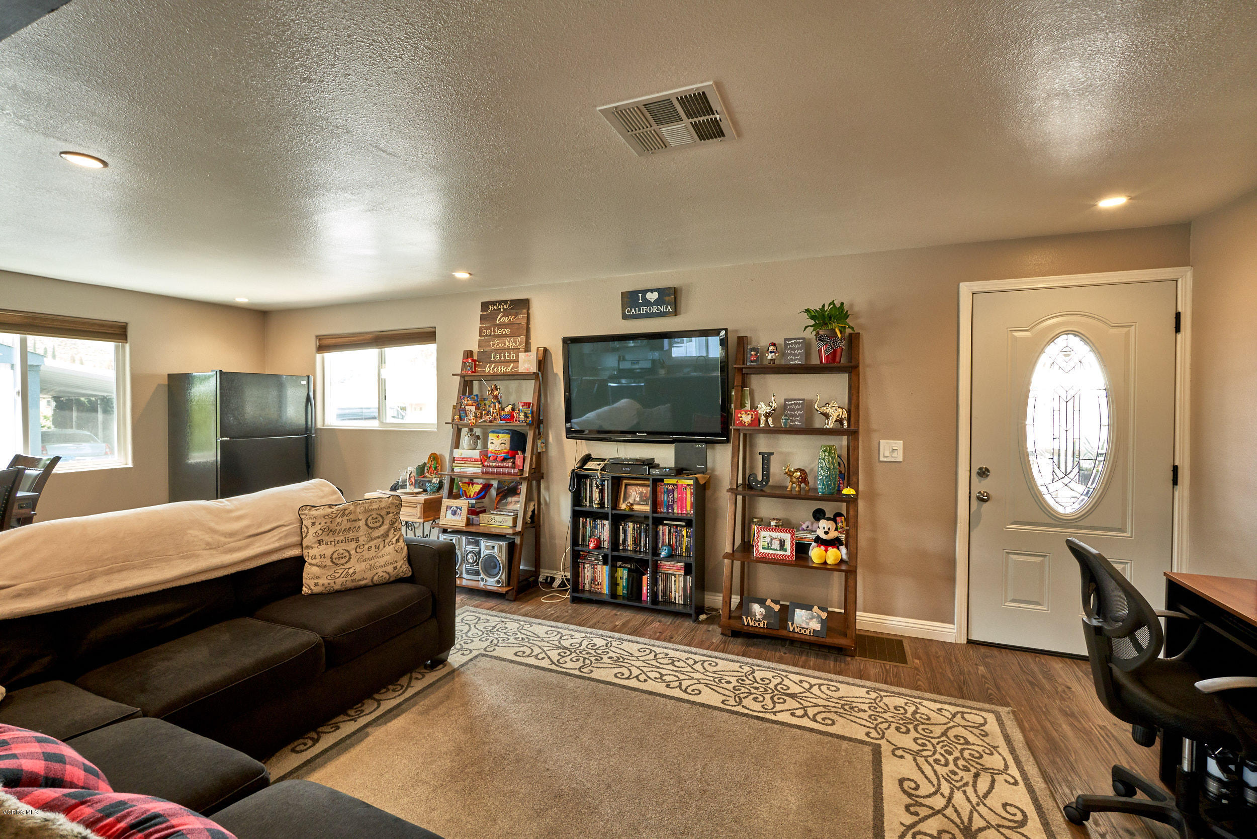 1550 Rory Lane, Unit 94 Simi Valley, CA 93063 - Photo 15 of 38 1550 rory 015