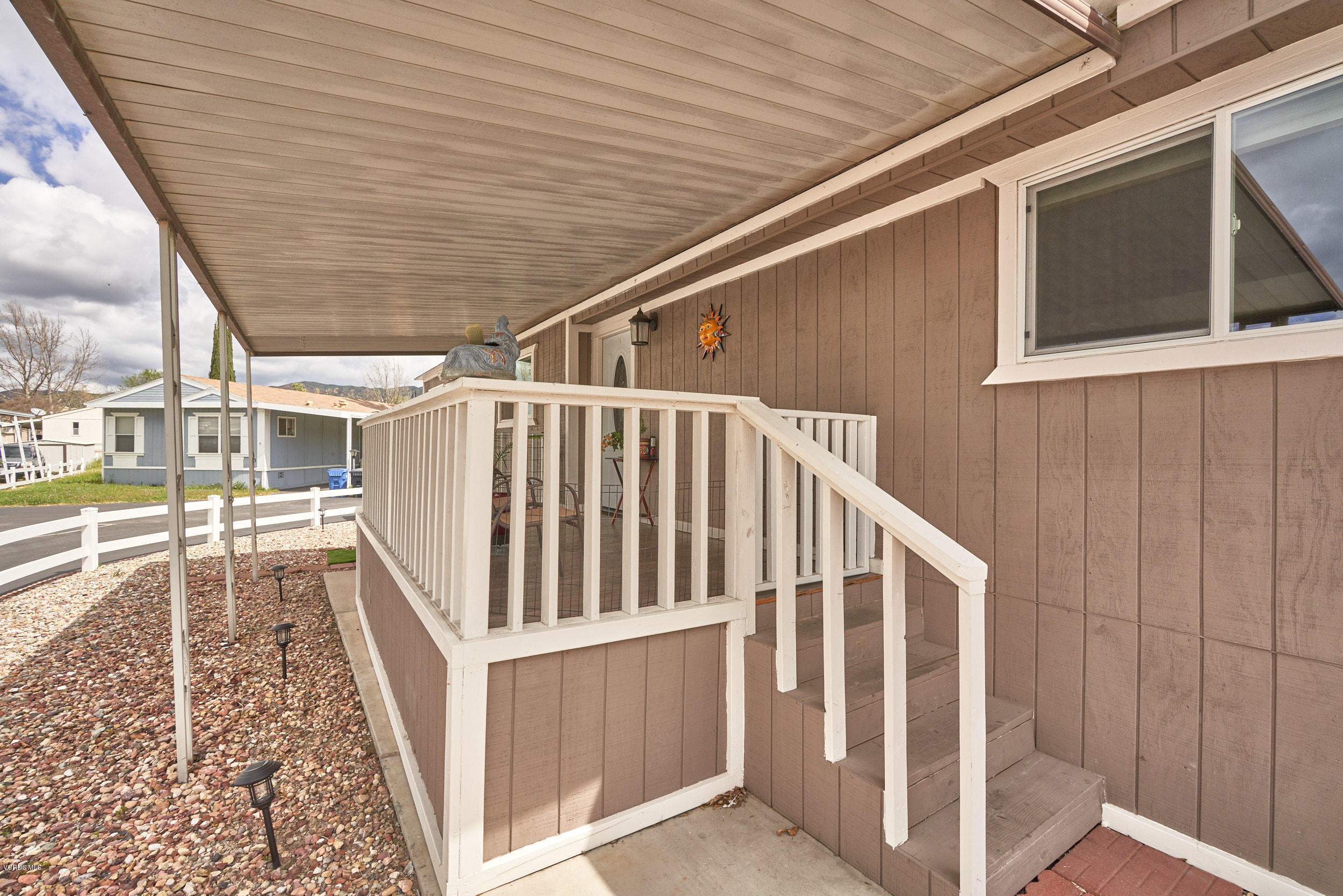 1550 Rory Lane, Unit 94 Simi Valley, CA 93063 - Photo 4 of 38 1550 rory 004