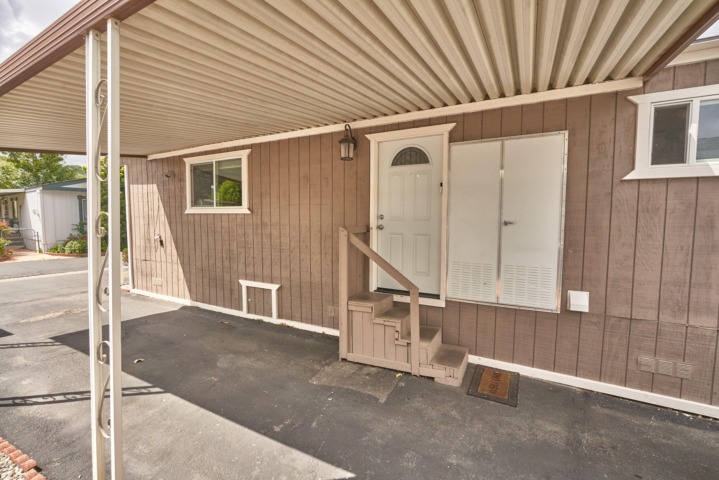 1550 Rory Lane, Unit 94 Simi Valley, CA 93063 - Photo 35 of 38 1550 rory 039