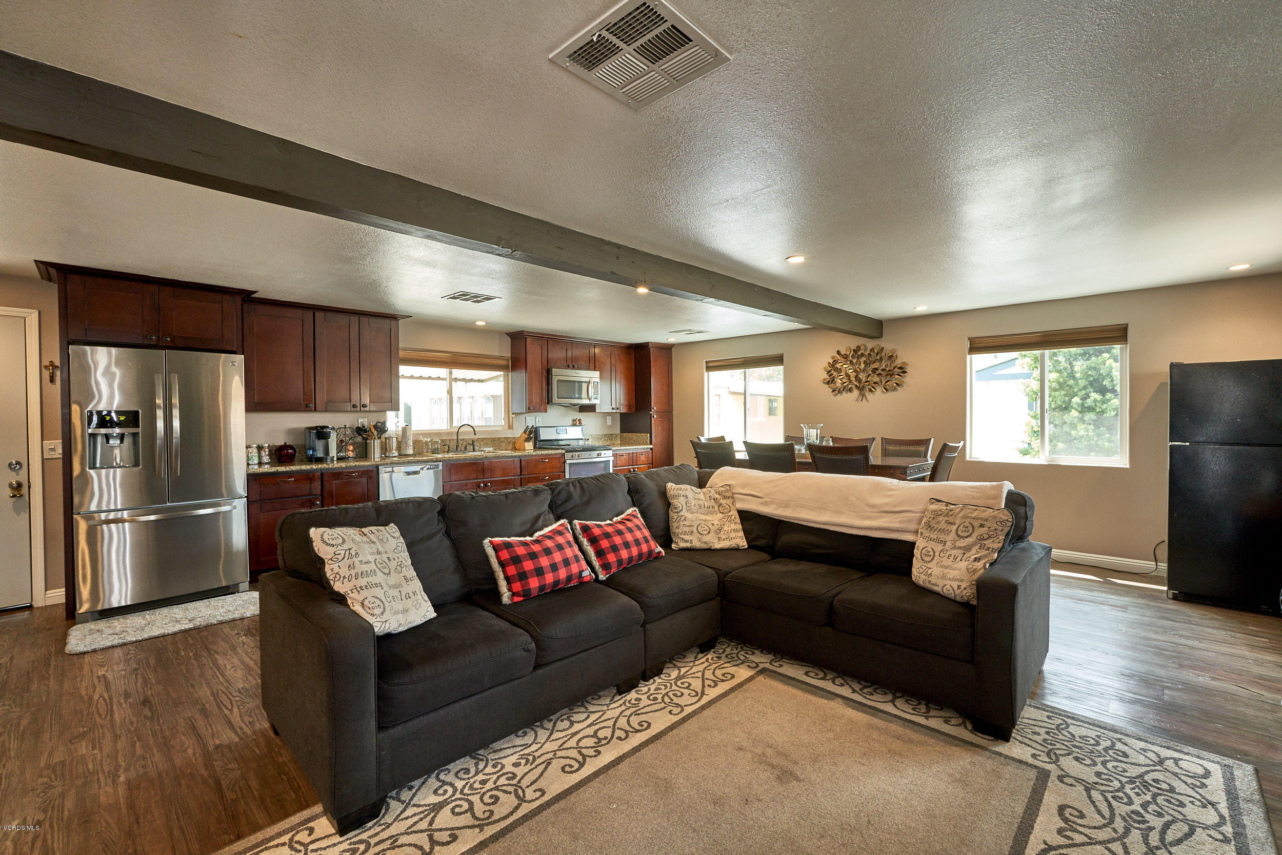 1550 Rory Lane, Unit 94 Simi Valley, CA 93063 - Photo 6 of 38 1550 rory 006