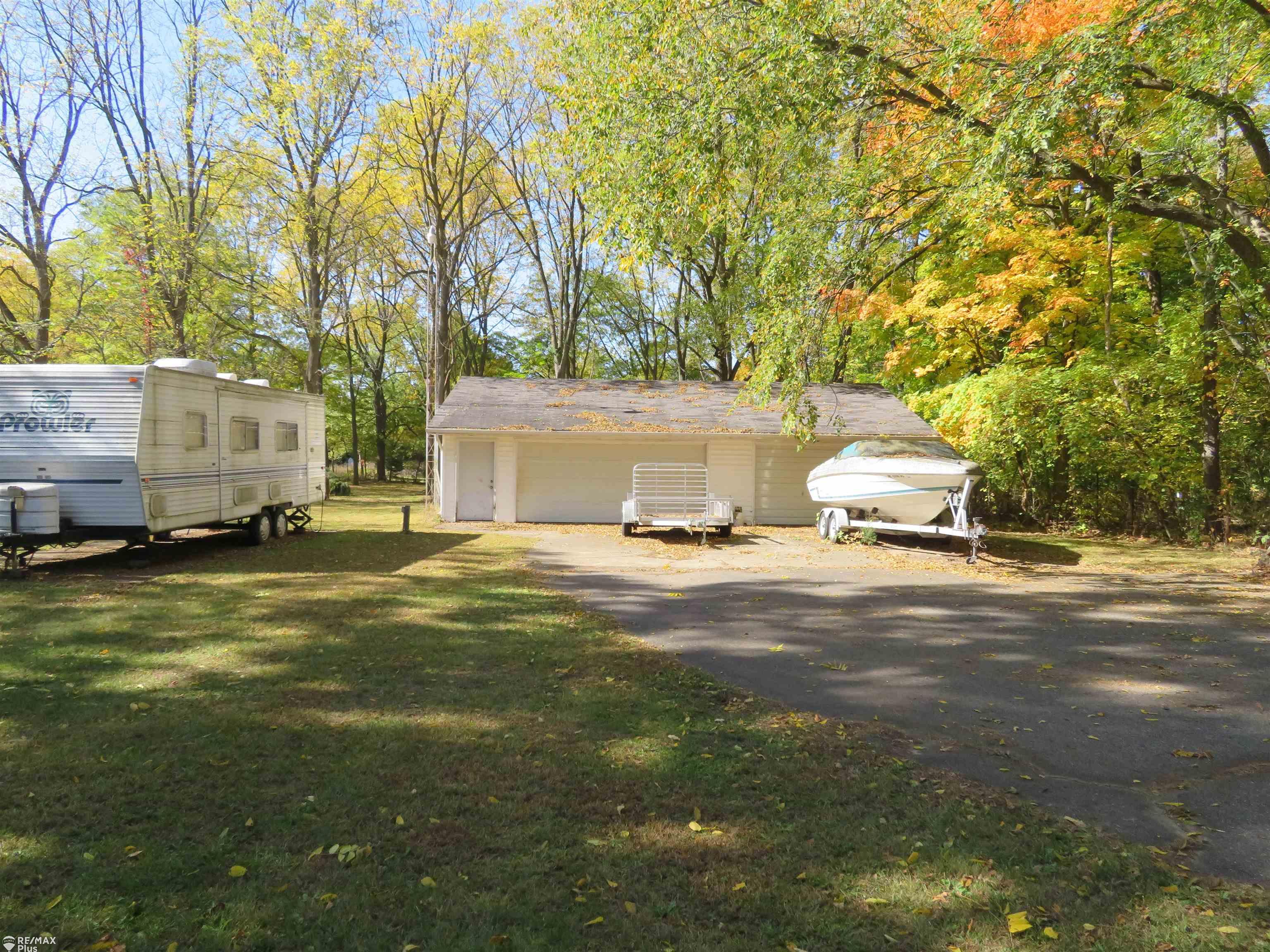 5095 Jackson Road Flint, MI 48506 - Photo 29 of 34 50092893-28.JPG