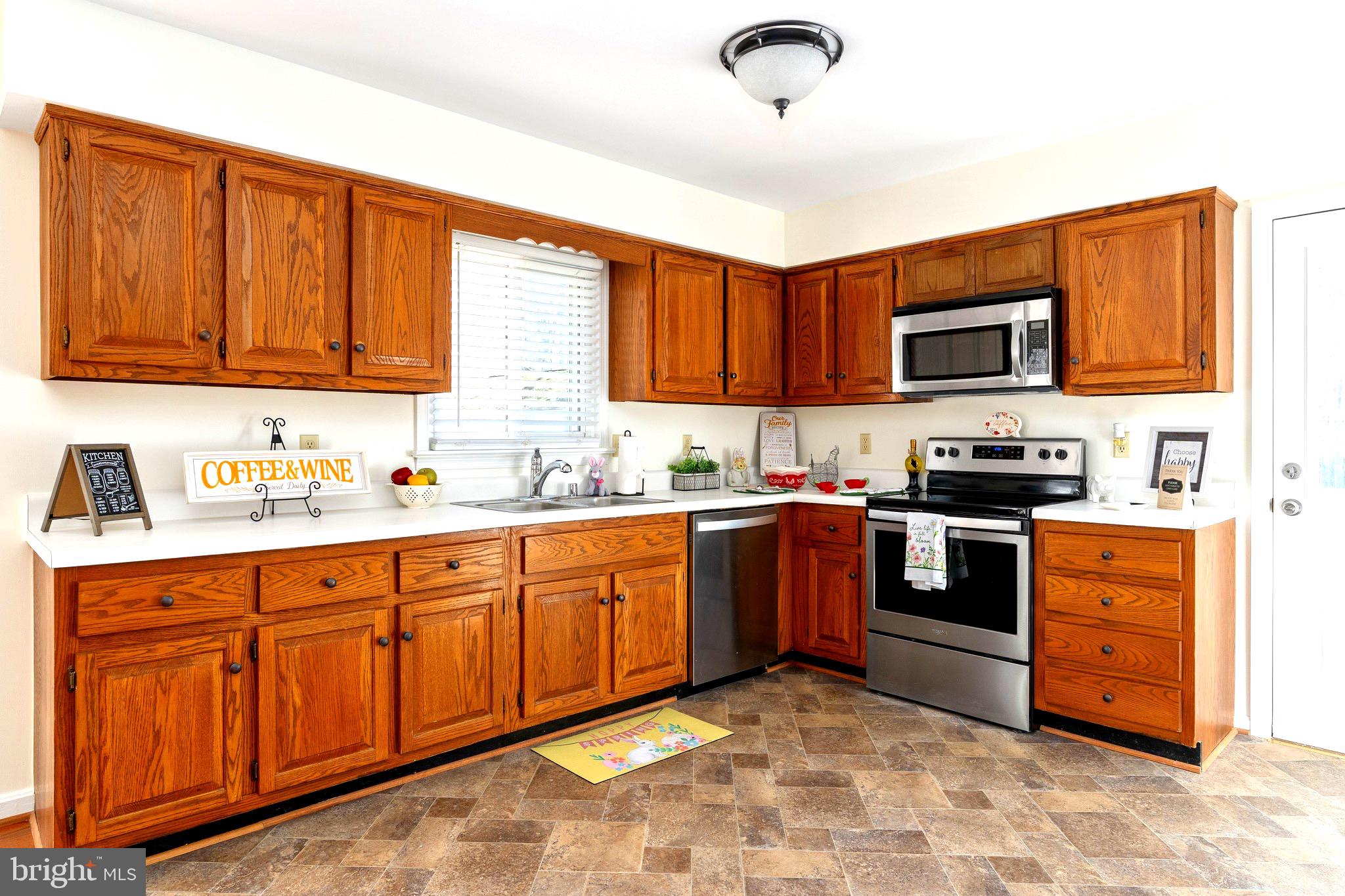 5527 Smith Station Road Fredericksburg, VA 22407 - Photo 24 of 49 Plenty of Cabinetry and Counter Space