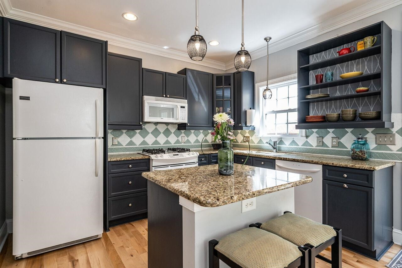 1204 Haynes Street Raleigh, NC 27604 - Photo 7 of 30 Photo 7