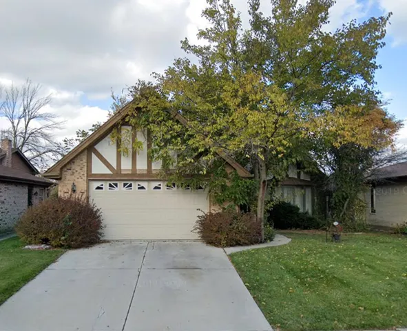 $475,000 | 10530 Camelot Street, Westchester, IL 60154