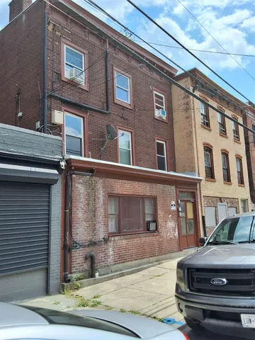 $500,000 | 6 Liberty Street, Newburgh, NY 12550