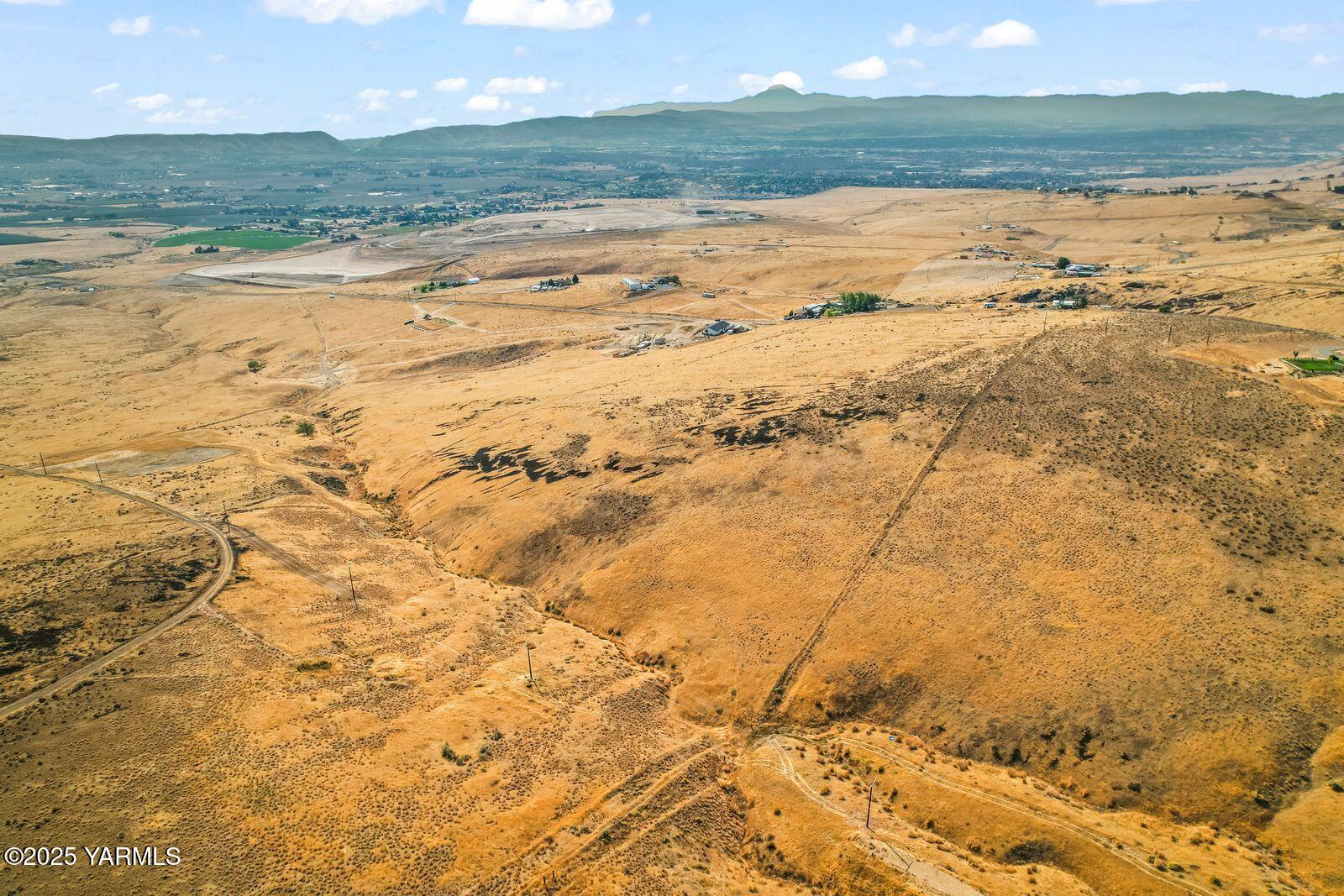 Nka Solar Lane Yakima, WA 98901 - Photo 5 of 10 a view of an ocean beach