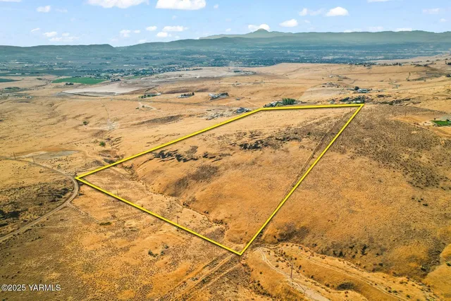 a view of an ocean and beach
