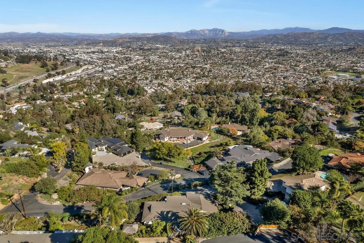 10005 Country View Road La Mesa, CA 91941 - Photo 2 of 37 Gallery Image 2