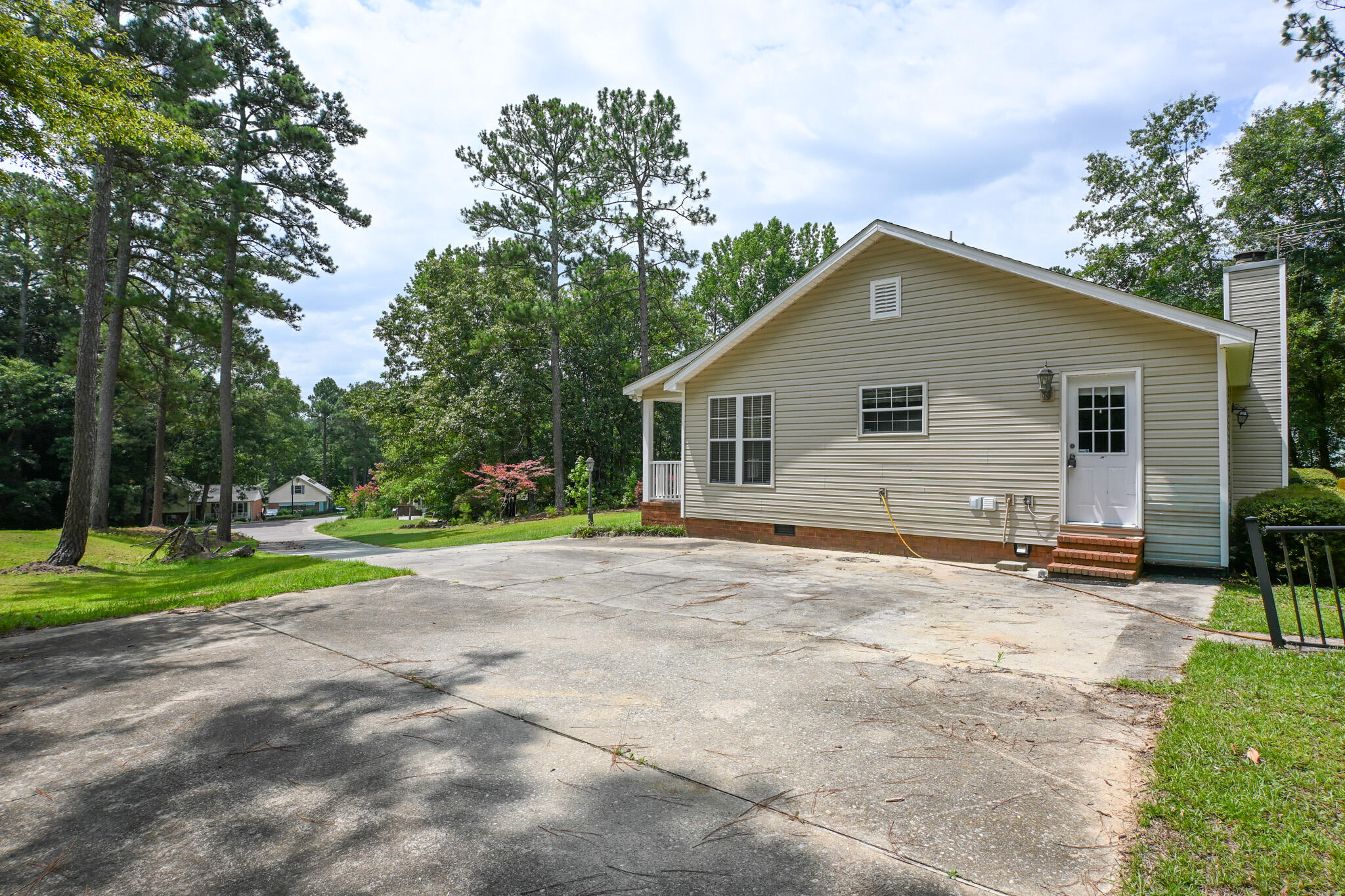 1163 Ridgemont Drive Aiken, SC 29803 - Photo 8 of 45