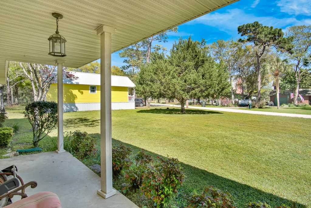 6781 Piney Woods Road Foley, AL 36535 - Photo 4 of 16 Front Porch View