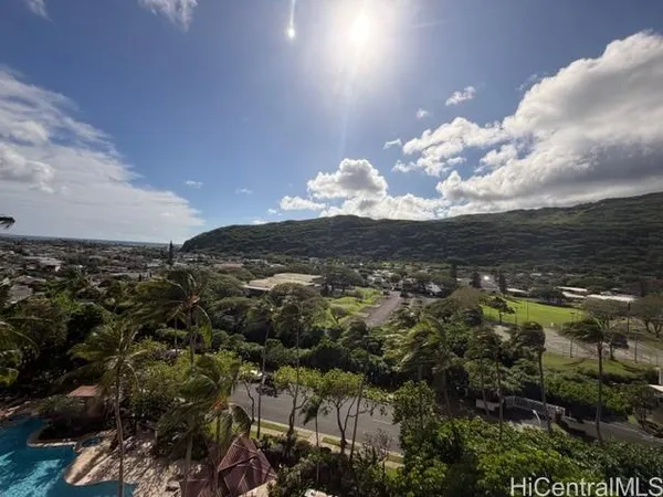$2,700 | 531 Hahaione Street, Unit 9A, Honolulu, HI 96825