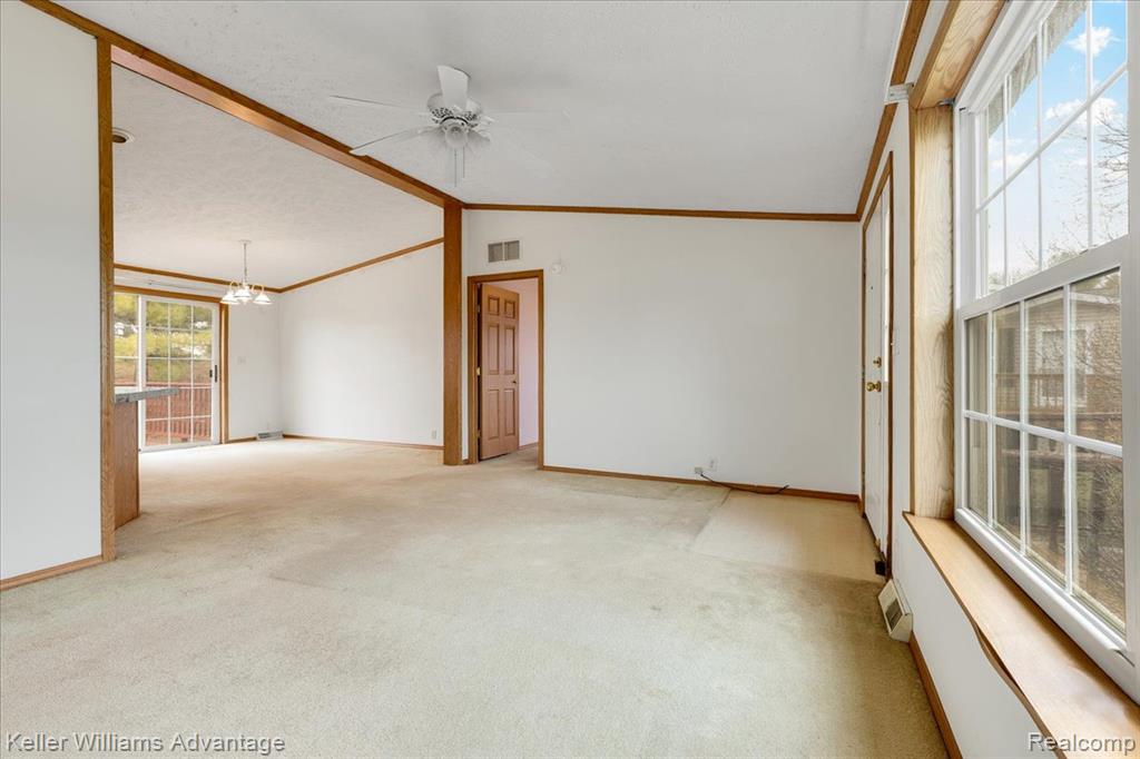 22 Ridgeway Ann Arbor, MI 48104 - Photo 4 of 25 Gallery Image 4