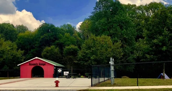 a view of a tennis court
