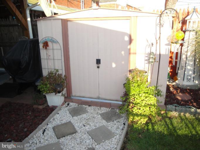 7805 Rockbourne Road Baltimore, MD 21222 - Photo 22 of 30 Exterior (Front)
