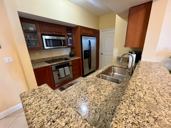 $2,800 | 975 Northwest Flagler Avenue, Stuart, FL 34994