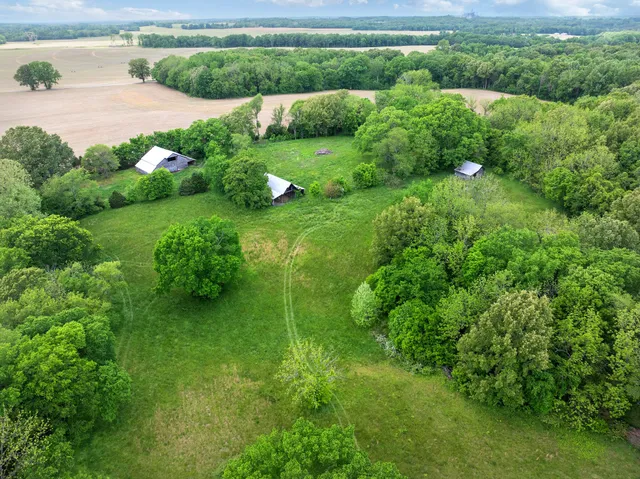 $375,000 | 1565 Eli Brown Road, Henry, TN 38231