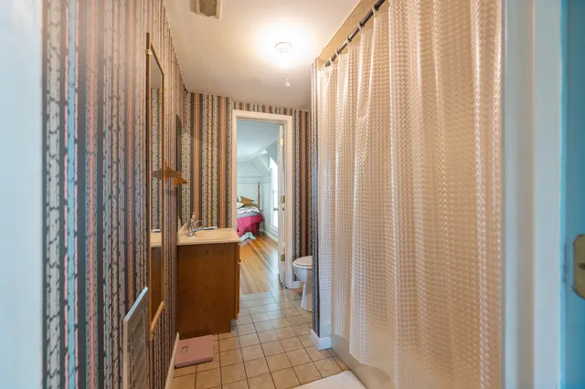 $375,000 | 1565 Eli Brown Road, Henry, TN 38231