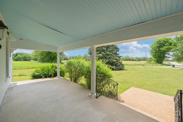 $375,000 | 1565 Eli Brown Road, Henry, TN 38231