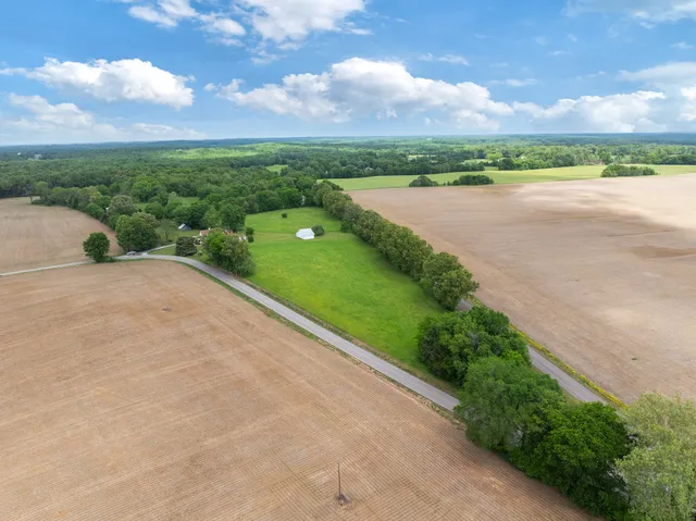 $375,000 | 1565 Eli Brown Road, Henry, TN 38231