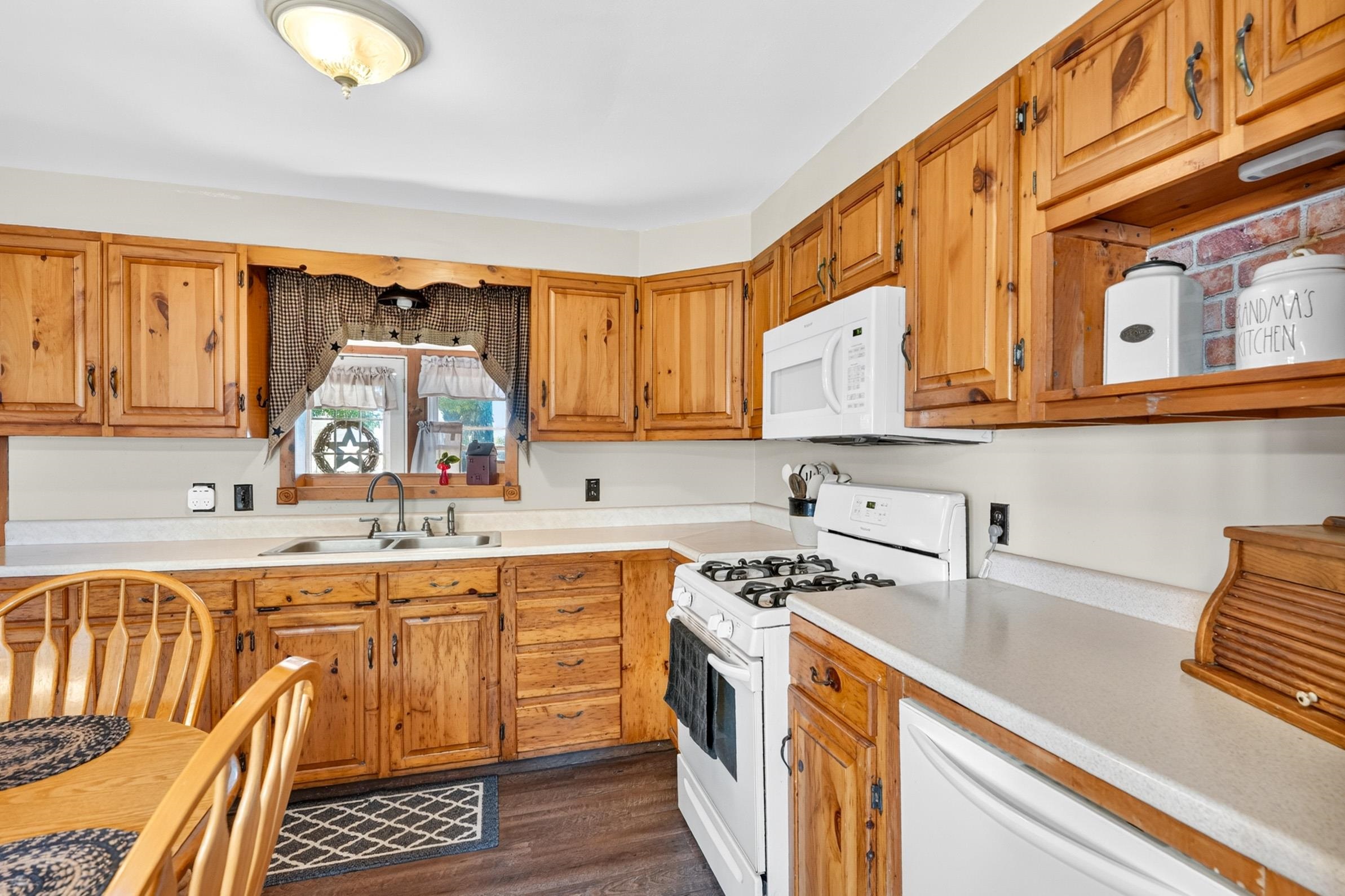 1346 Bridge Road North Hero, VT 05474 - Photo 12 of 52 Gallery Image 12