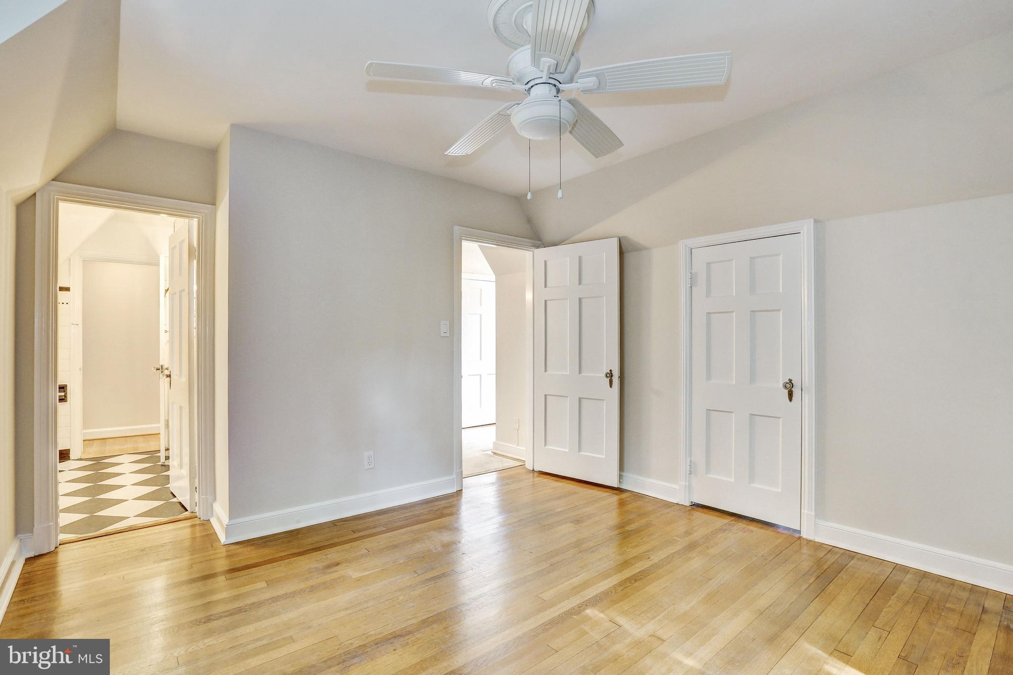 5204 Abingdon Road Bethesda, MD 20816 - Photo 22 of 30 Bedroom 2 - Walk-in Closet & Access to Hall Bath