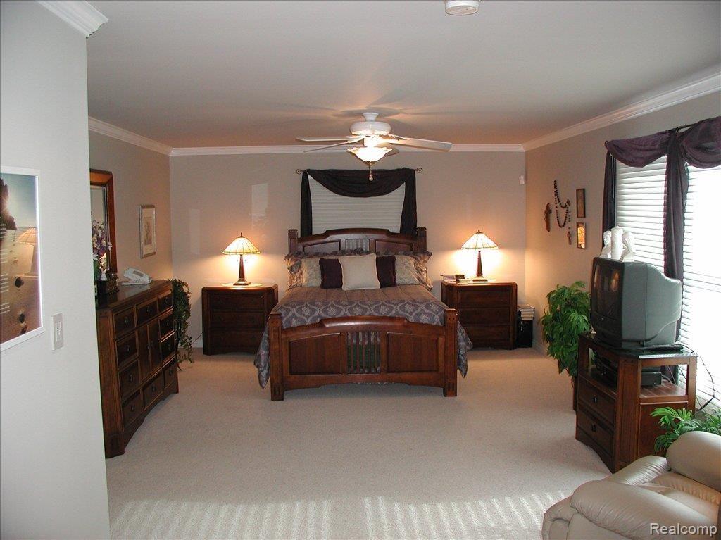 2020 East Gunn Road Rochester, MI 48306 - Photo 8 of 14 P1280292
