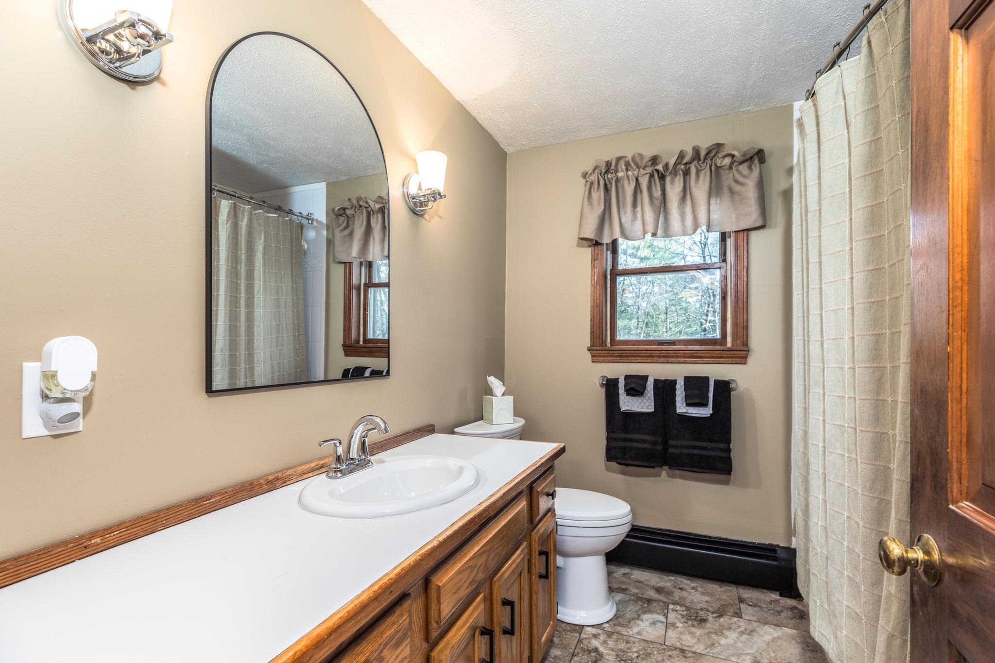 51 Dorothy Drive Epping, NH 03042 - Photo 18 of 38