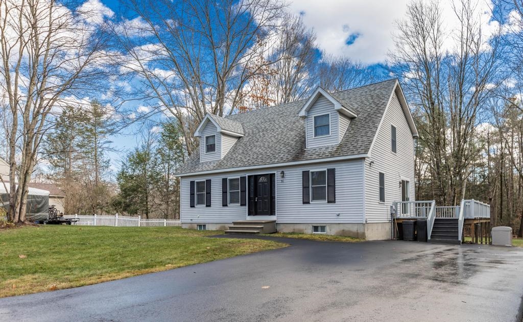 51 Dorothy Drive Epping, NH 03042 - Photo 2 of 38