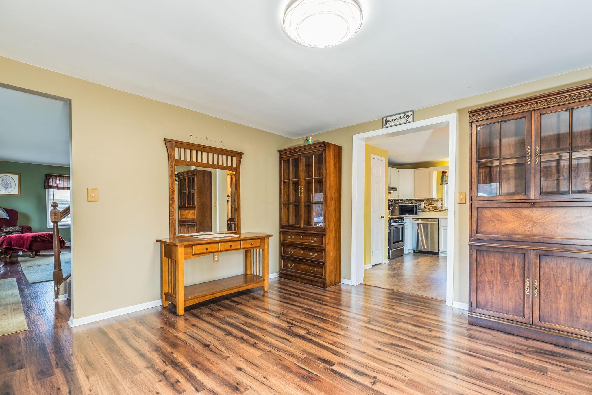 51 Dorothy Drive Epping, NH 03042 - Photo 3 of 38