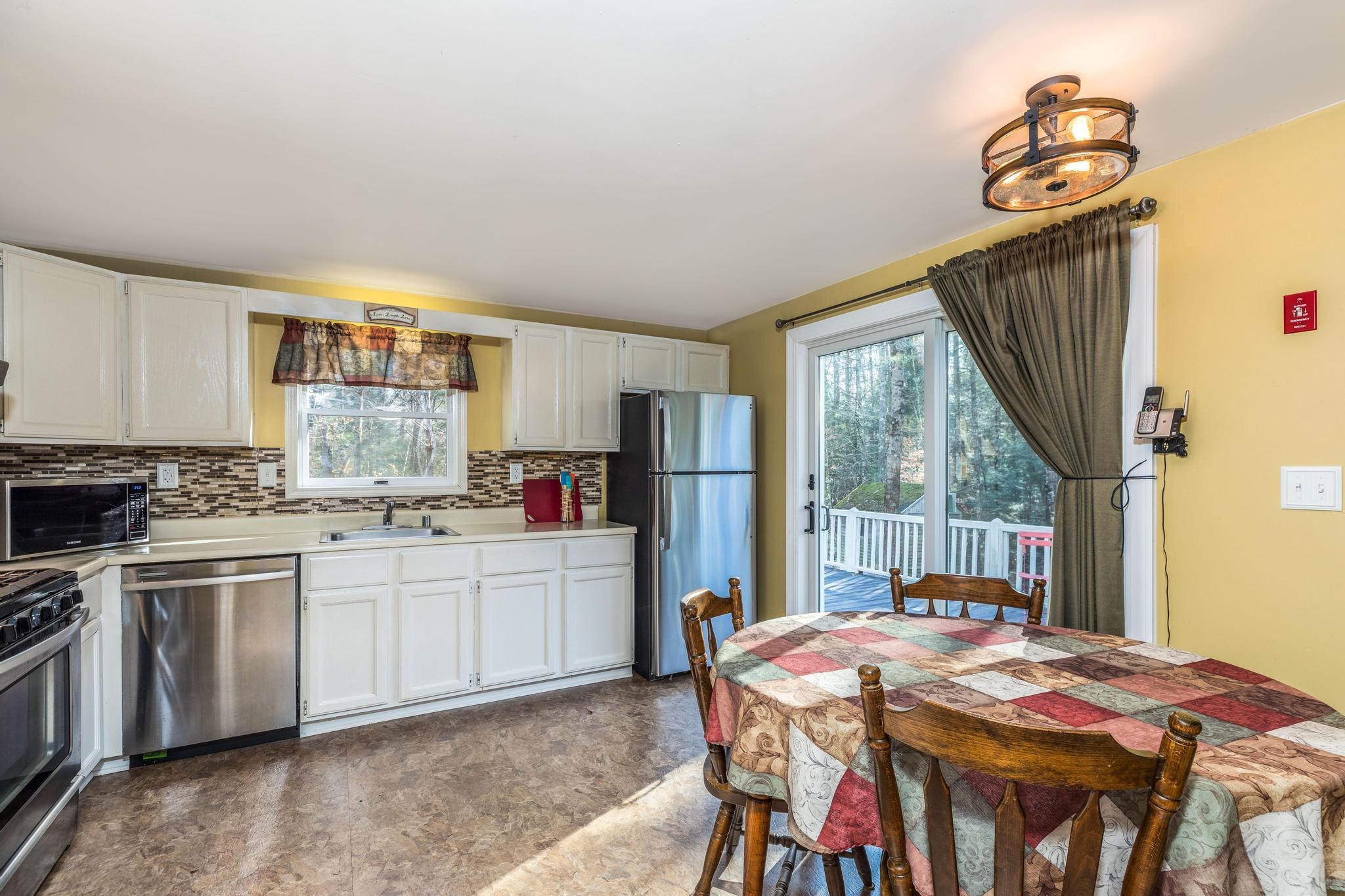 51 Dorothy Drive Epping, NH 03042 - Photo 35 of 38