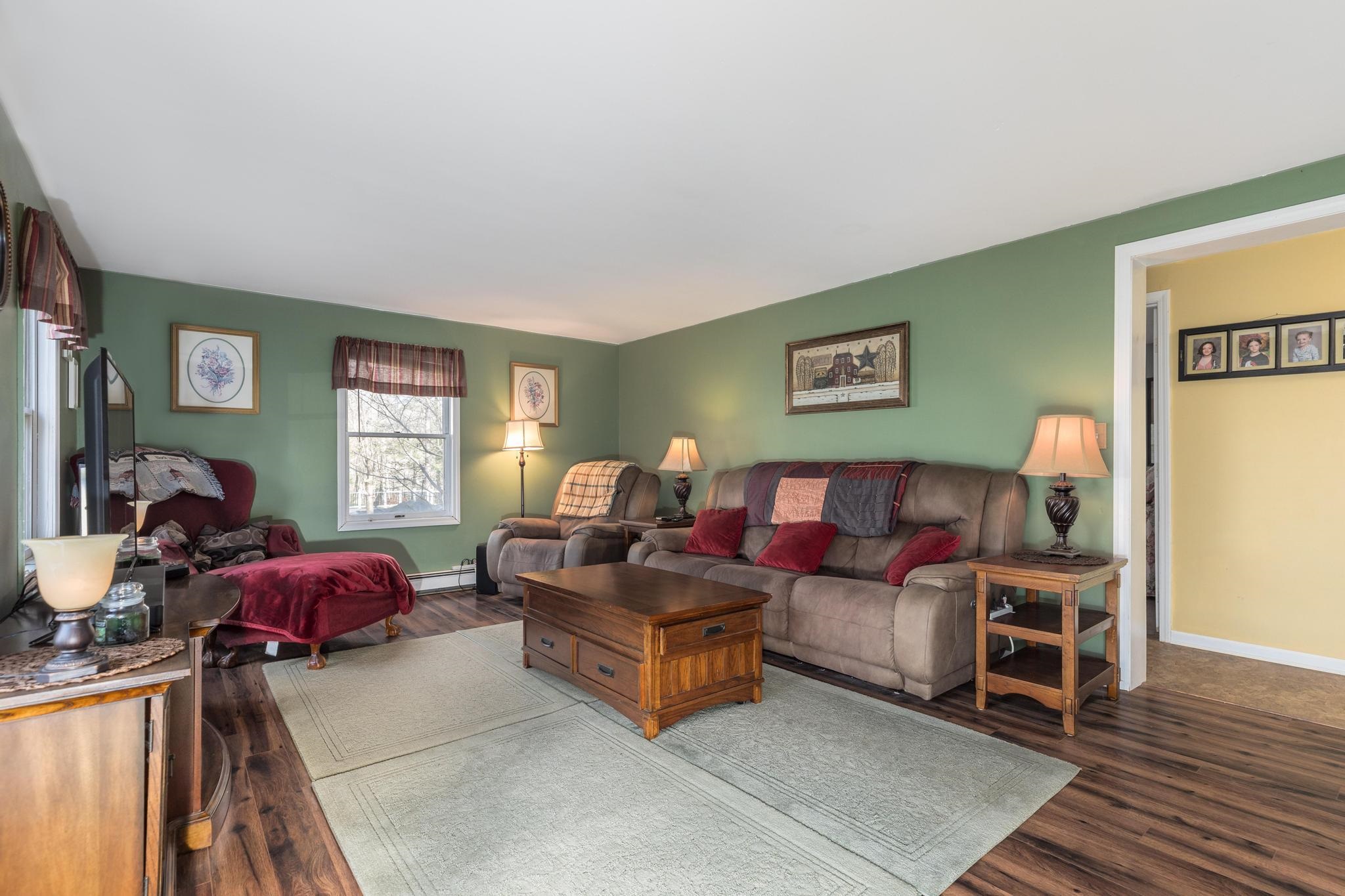 51 Dorothy Drive Epping, NH 03042 - Photo 5 of 38